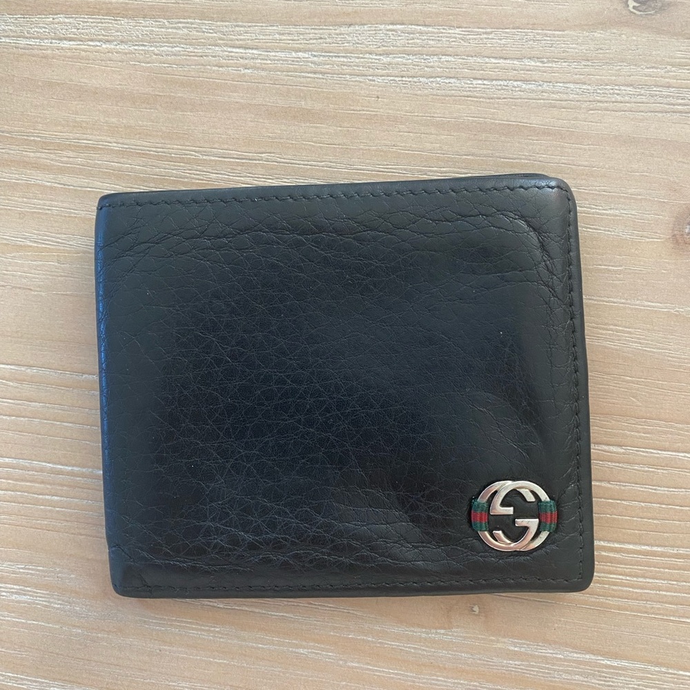 Men’s GUCCI wallet